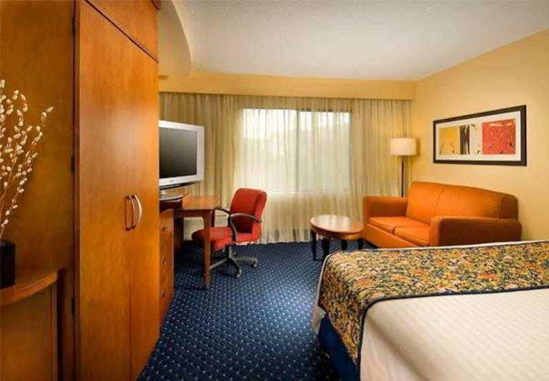 Courtyard By Marriott San Antonio Seaworld/Lackland Exterior foto